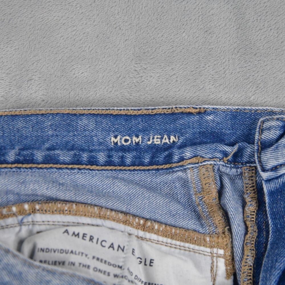 American‎ Eagle Jeans Womens 14 Long (31x29) Mom Jean Hi-Rise Blue Denim - Picture 3 of 11
